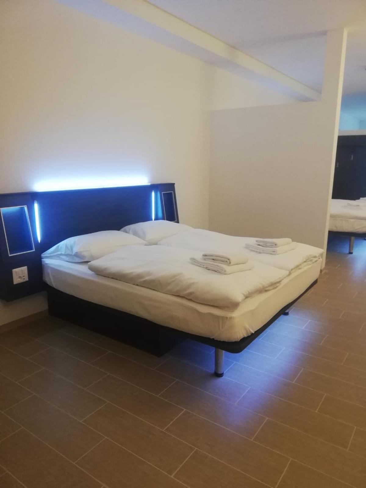 Augustus Hotel Bernkastel - Comfortable Budget Hotel الغرفة الصورة